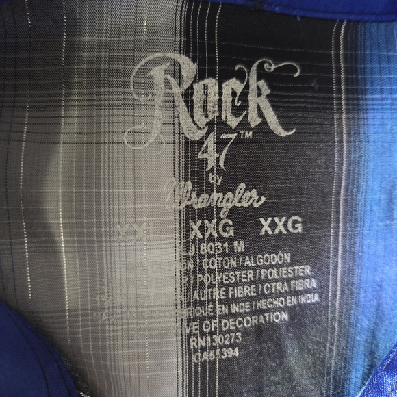 Wrangler Rock 47 Blue and Black Plaid Womans Shirt With Glitter Buttons Size XXL - Picture 5 of 5
